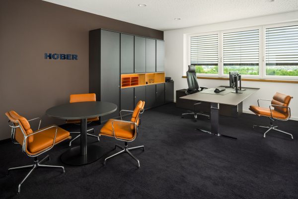 Hoeber_fritzoffice_Gesamtkonzeption und Einrichtung_Chefbuero_Vitra_Walter Knoll