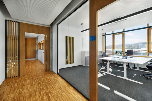 10_fritzoffice_pfaffinger_Systemtrennwände_Goldbach Kirchner