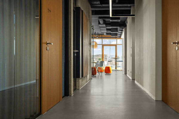 14_fritzoffice_pfaffinger_Zugang Workcafé
