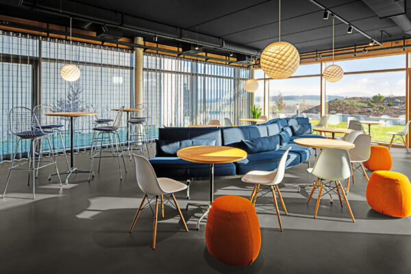 15_fritzoffice_pfaffinger_Workcafé__